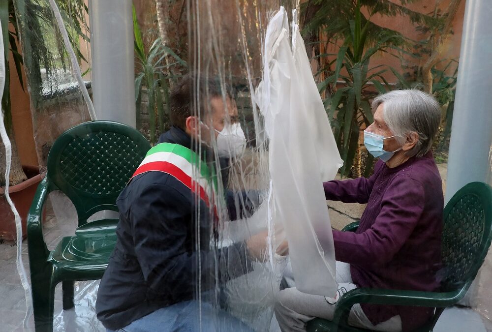 Anche Imola ha la sua “Stanza degli Abbracci”