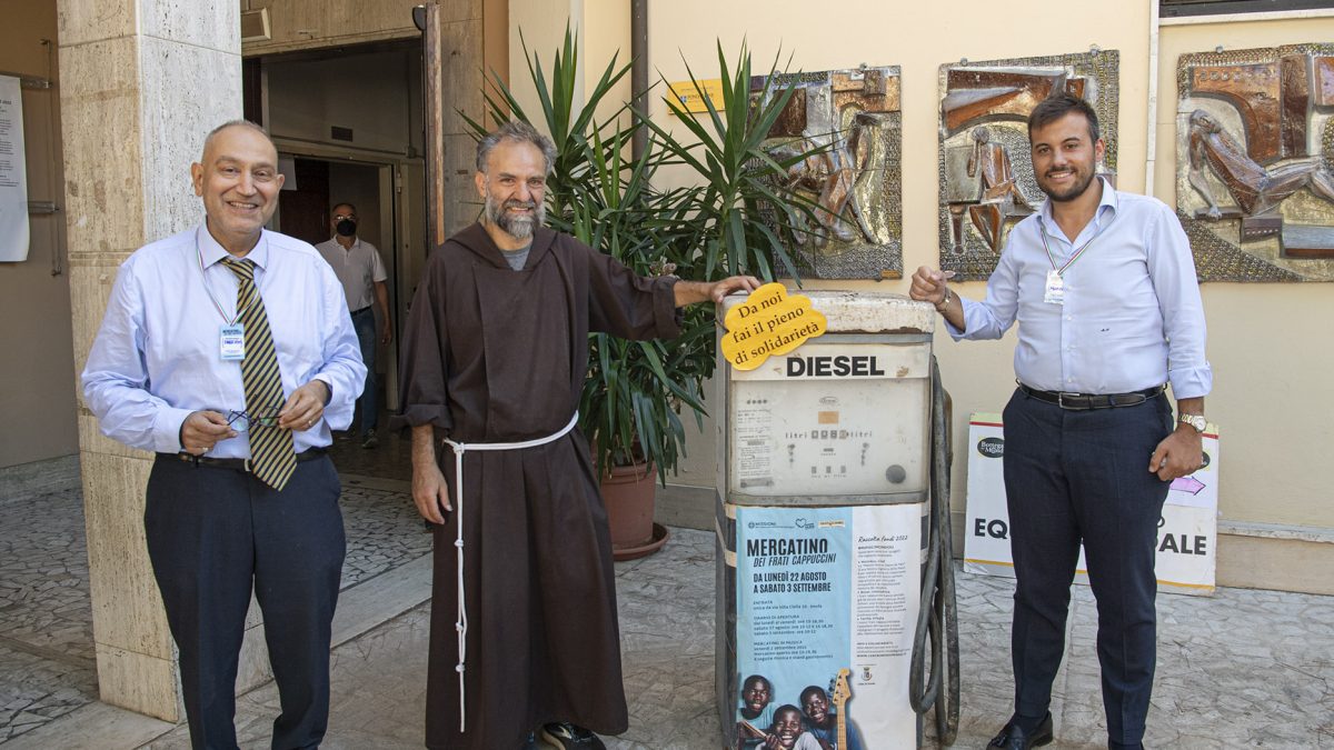 “MERCATINO DEI CAPPUCCINI, APPUNTAMENTO CON LA SOLIDARIETÀ”