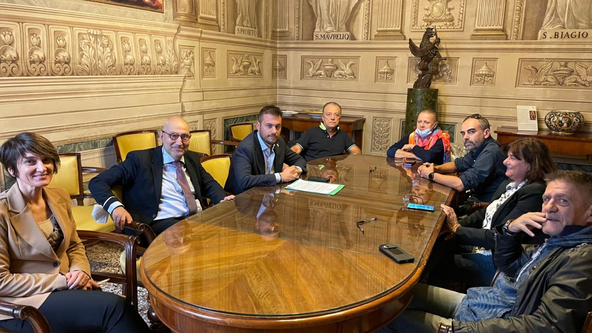 CARO BOLLETTE, IN ARRIVO AIUTI PER 450 MILA €: ACCORDO COMUNE-SINDACATI