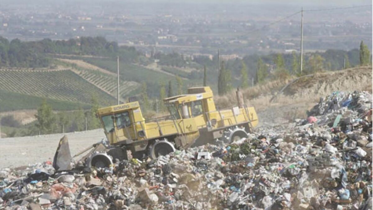 DISCARICA, LA “PALLA” PASSA  ALLA REGIONE!