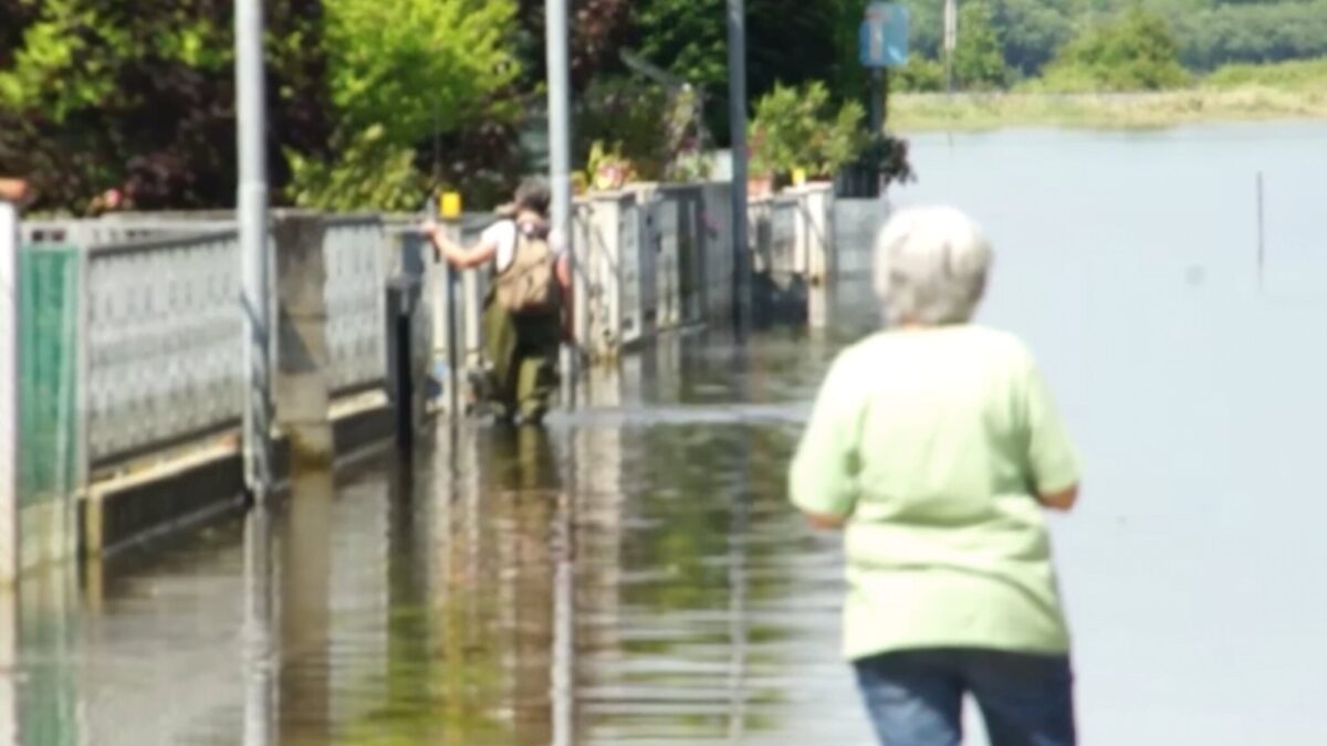 CONSELICE E I 5OO IRRIDUCIBILI CHE SFIDANO L’ORDINANZA DI EVACUAZIONE