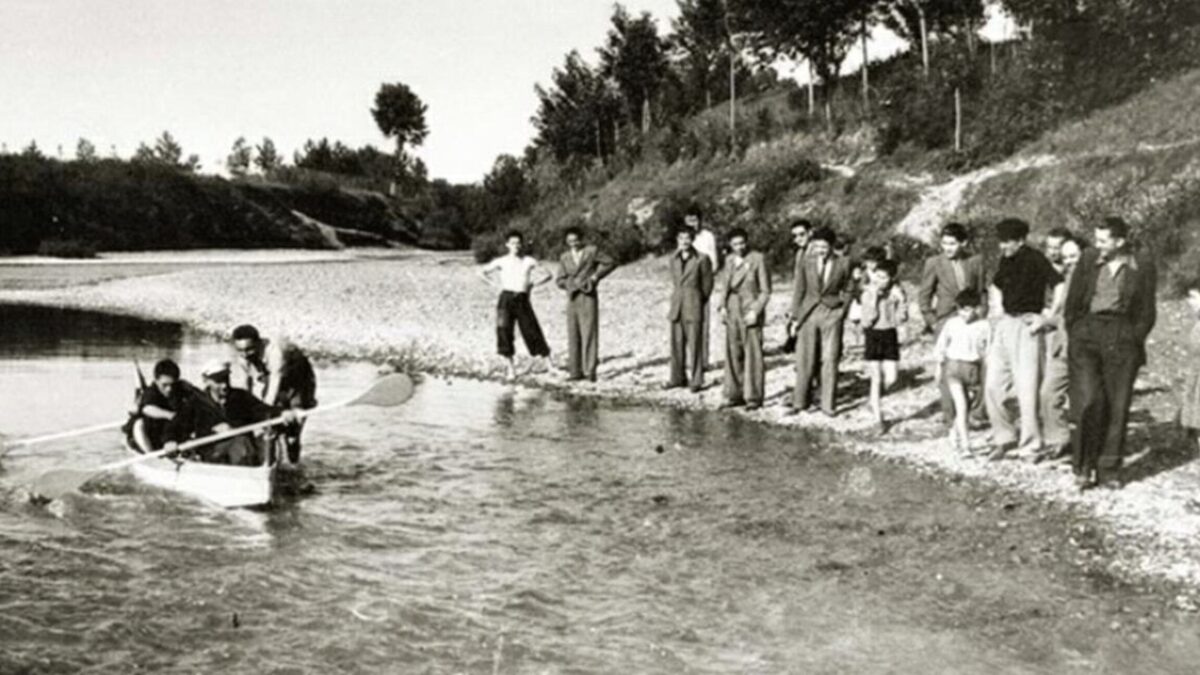 1942, LA SFIDA DI 2 IMOLESI: DA IMOLA AL MARE A BORDO DI UNA CANOA AUTOCOSTRUITA