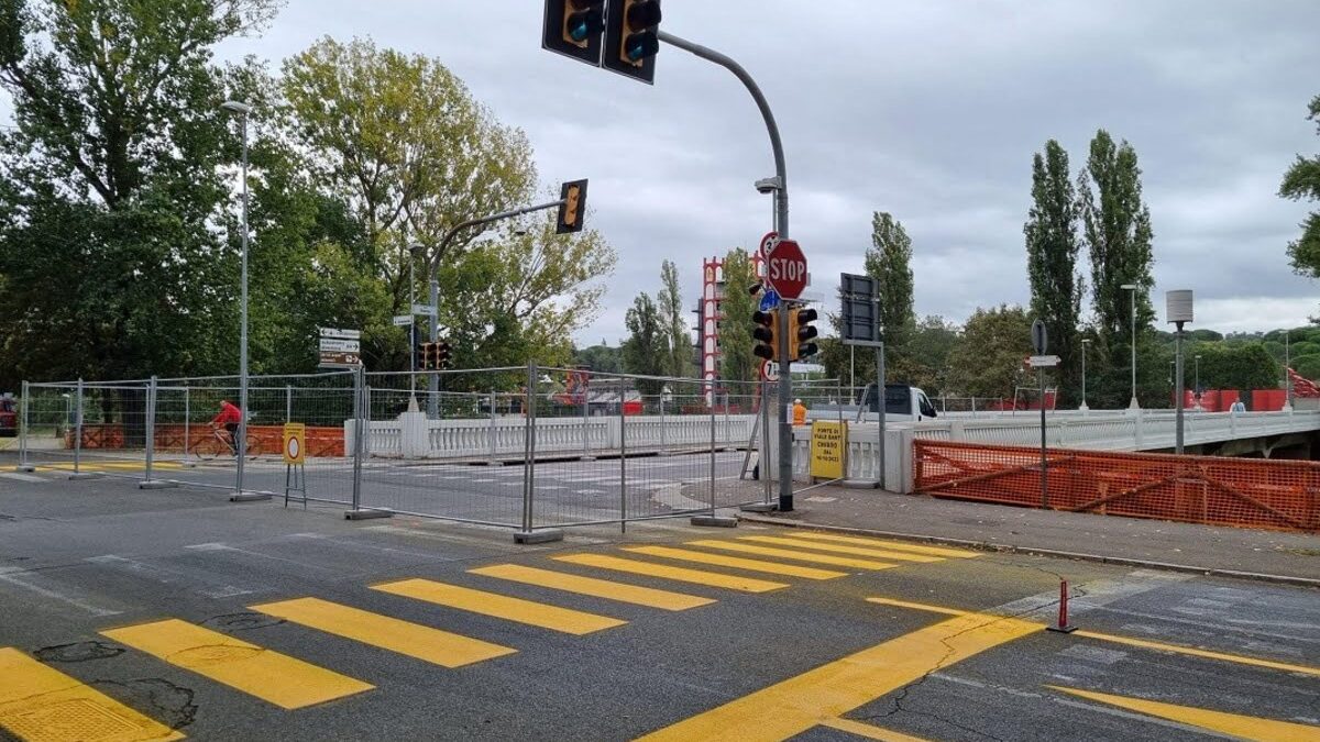 PONTE V.DANTE, SENSO UNICO FINO METÀ DICEMBRE: “MA OCCORRE MONITORARE IL TRAFFICO PER 7-10 GIORNI”