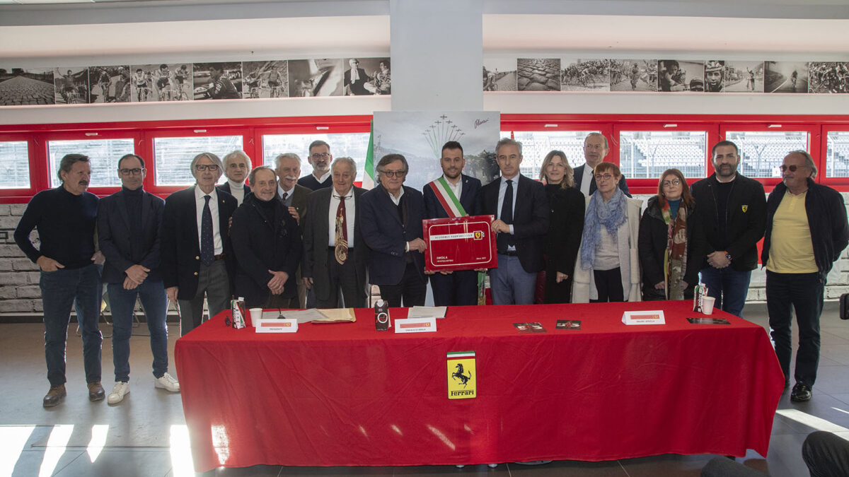 INAUGURATA LA SEDE DELLA “SCUDERIA FERRARI CLUB DI IMOLA”