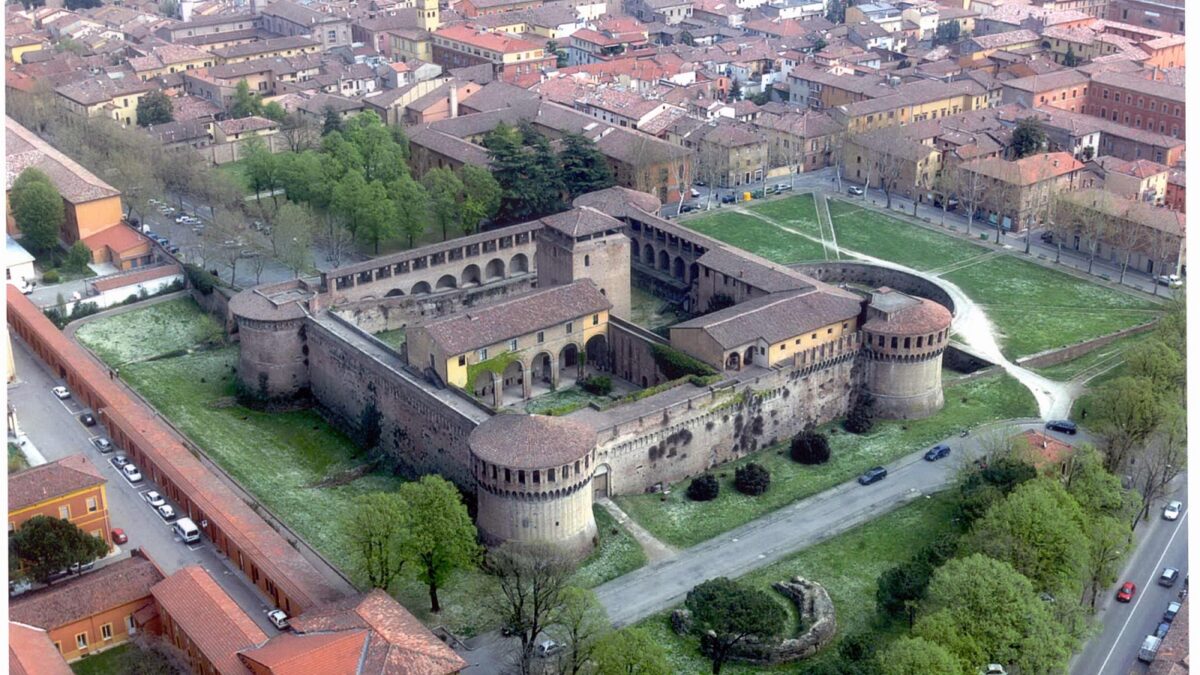 CHIUDE AL PUBBLICO LA ROCCA IN VISTA  DEI LAVORI DI RESTAURO