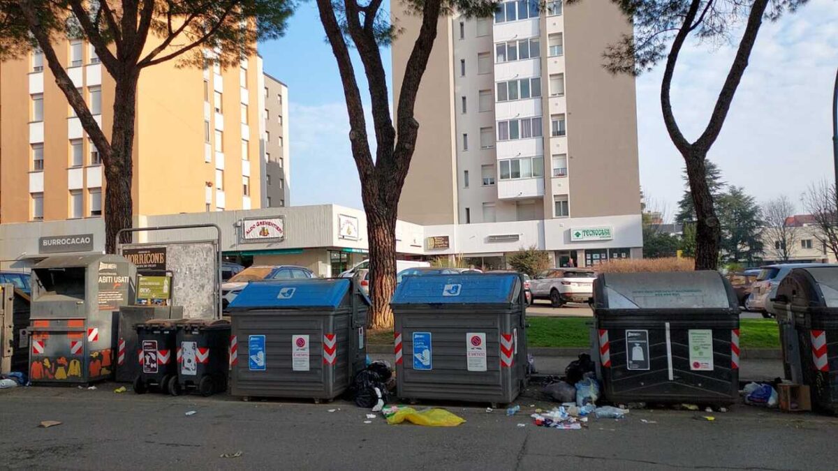 PEDAGNA: SOS RIFIUTI A TERRA, AGORÀ “SITUAZIONE DIFFUSA NELL’INTERO QUARTIERE”