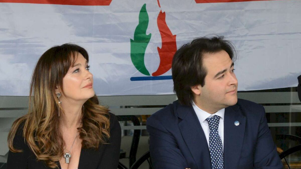 A CASALFIUMANESE, FRATELLI D’ITALIA E IL CENTRODESTRA UNITO ANNUNCIANO LA CANDIDATURA DI STEFANIA ROVATTI 