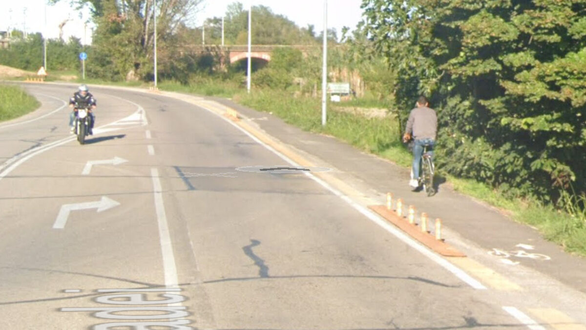 Pista ciclabile in via Graziadei: Comune approva progetto nel tratto Banfi-Patarini