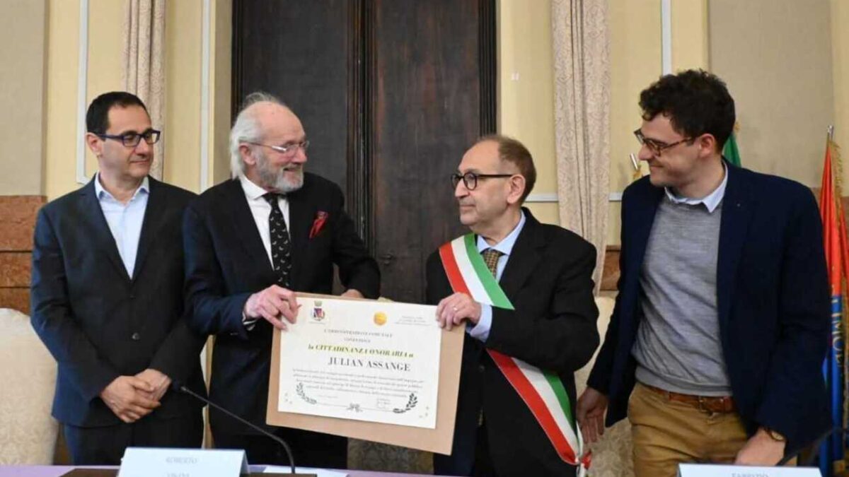 “Spero che Julian possa un giorno venire a ringraziarvi di persona”