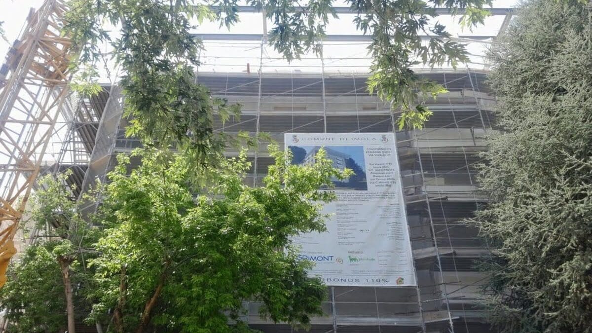 Pedagna, quel cantiere fermo tra segnalazioni ai Pompieri ed esposti alla Finanza