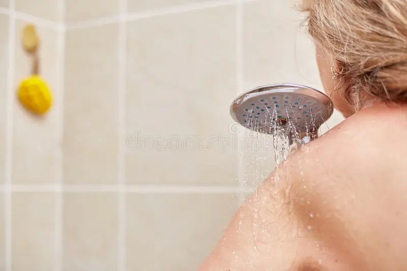 Paura a Riolo Terme: cede il pavimento e precipita al piano di sotto mentre fa la doccia