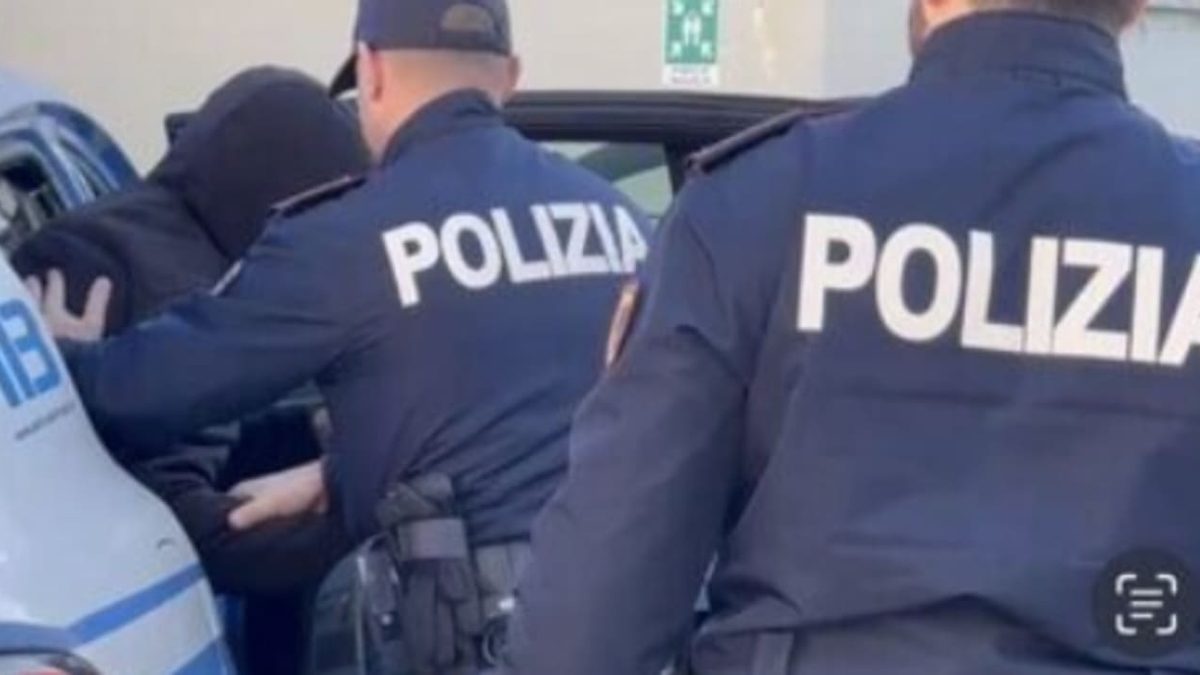 Sorpreso a masturbarsi sul treno per Bologna: maxi-multa da 10mila euro