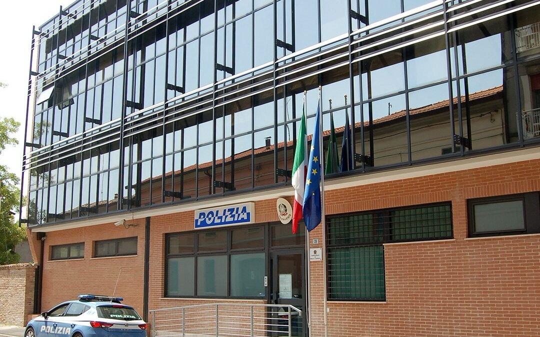 Lugo: ruba la bicicletta e la lascia in piazza, identificati e denuciati due giovani